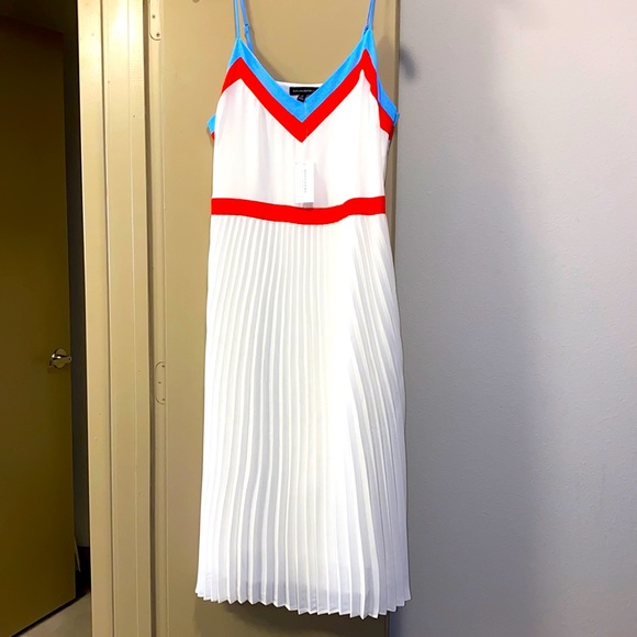 Banana Republic Dresses & Skirts - NWT Banana Republic Ivory Pleated Midi Dress